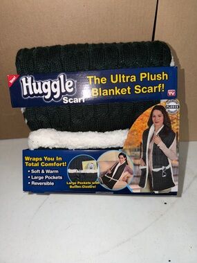 Huggle Ultra Plush Blanket Scarf